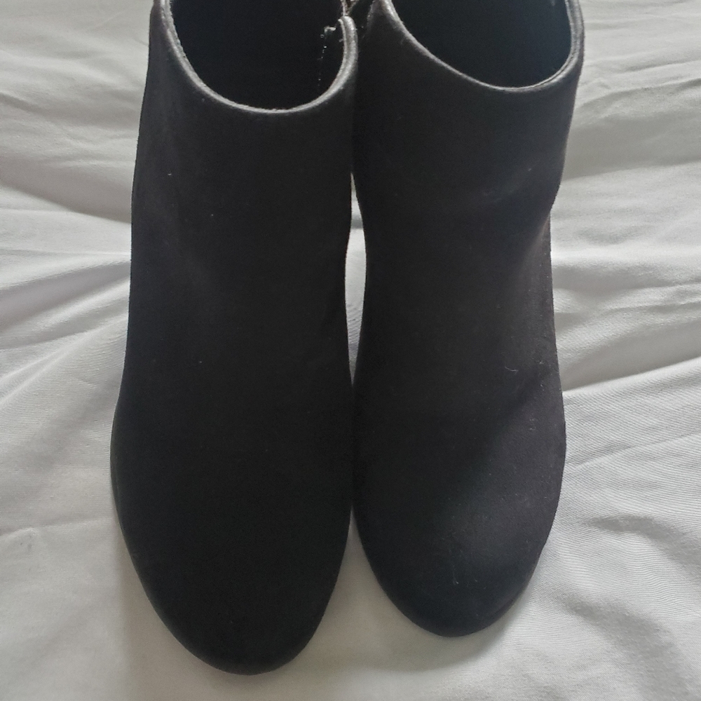 Booties - Picture 3 of 4